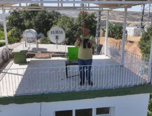 25 yıldır 850 metre rakımda “yeşil vatan” nöbeti tutuyor