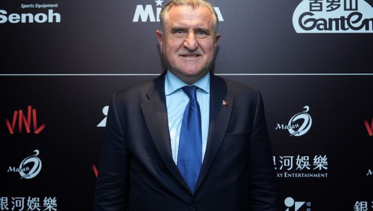 A Milli Kadın Voleybol Takımı’na Bakan Bak’tan tebrik
