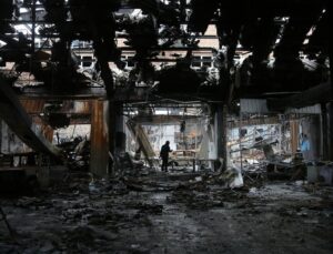 ABD’den İran’a 13. Gece Üst Üste Saldırı: Trump Büyük Operasyon Sinyali Verdi