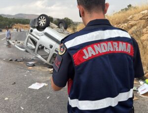 Adıyaman’da otomobil ile hafif ticari araç çarpıştı, 5 kişi yaralandı