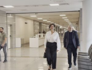 Ahbap derneği soruşturması: Özlem Gürses ifade için adliyeye geldi