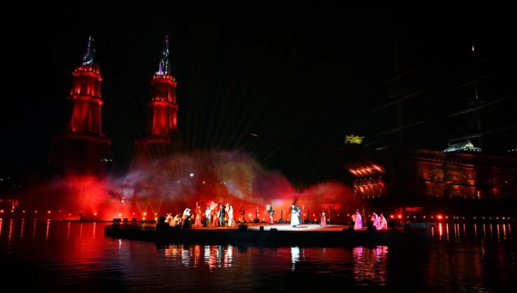 Albüm: 2026 Hainan Adası Festivali’nin Açılışı Renkli Görüntülere Sahne Oldu