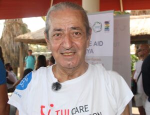 Antalya’da uydu izleme cihazı takılan caretta carettalar denize bırakıldı