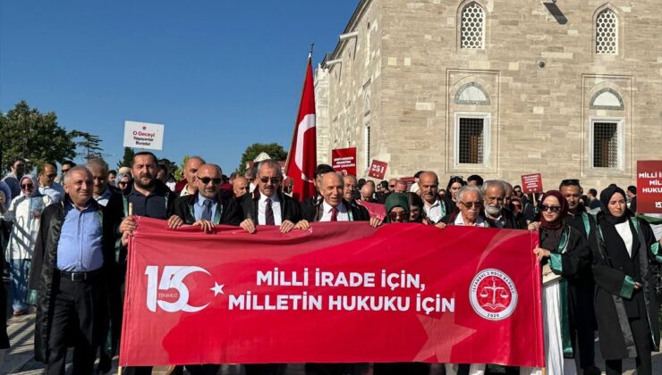 Avukatlardan 15 Temmuz yürüyüşü