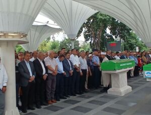 Belediye özel kalem müdürü bisikletten düşüp öldü