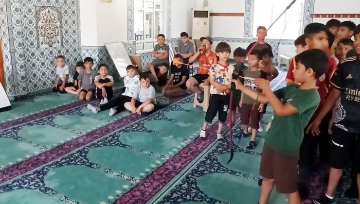 Beypazarı’nda öğrenciler hem eğleniyor hem Kur’an öğreniyor