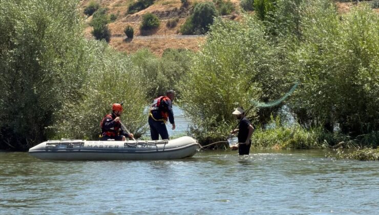 Bingöl’de nehir adacığında mahsur kalan kişi kurtarıldı