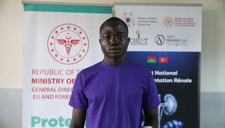 Burkina Faso’da böbrek nakli yapılacak hastaların Türk doktorlarına güveni tam