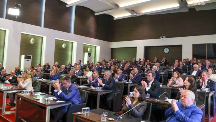 CHP’den 91 Milletvekili İstifa Etti, Yeni Parti Kuruldu