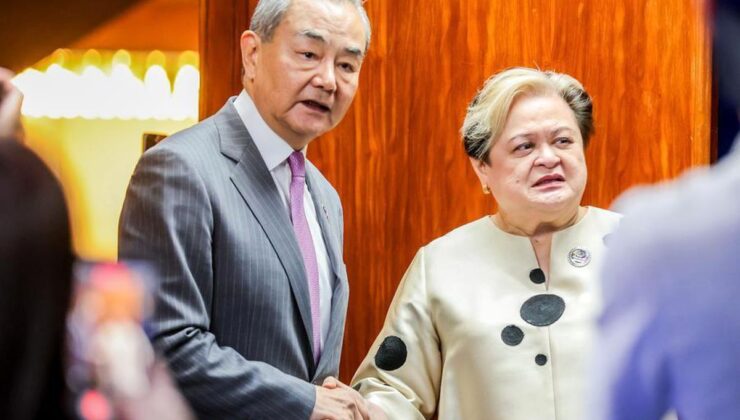 Çin Dışişleri Bakanı: İkili İlişkiler Kritik Bir Dönemeçte, Filipinler Doğru Kararlar Almalı