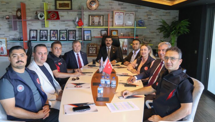 Devlet Memurları Konfederasyonu’ndan 24 Temmuz Basın Bayramı mesajı