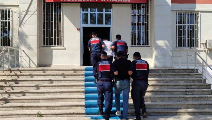 Edirne’de askeri yasak bölgede yakalanan 2 düzensiz göçmen tutuklandı