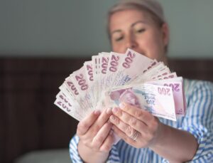 Emekli maaşlarında zam farkının yatacağı tarih belli oldu