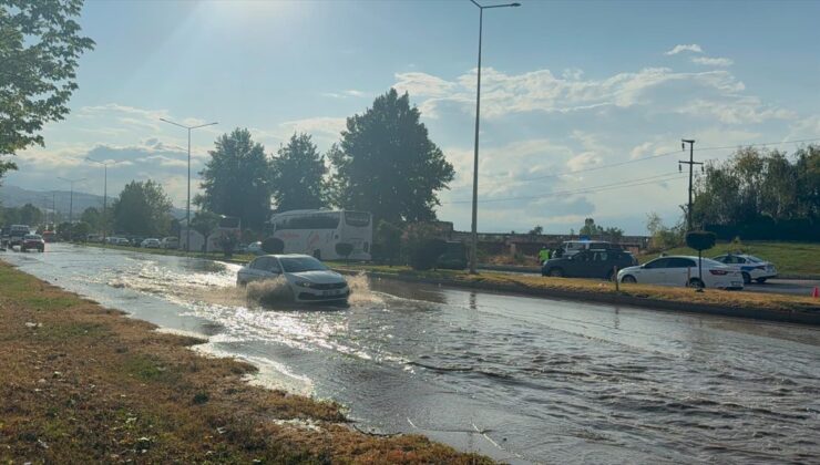 Erbaa’da sağanak ve fırtına hayatı felç etti