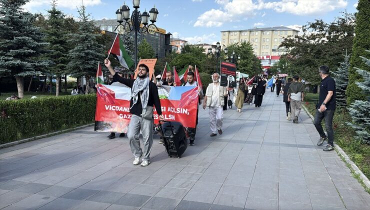 Erzurum’da sağlıkçılar Gazze için sessiz yürüyüşlerini 140. haftada sürdürdü
