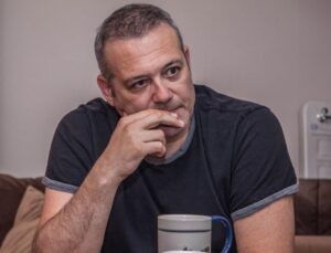 Ev hapsindeki Levent Üzümcü’den ilk mesaj: Aydınlık bir gelecek talebi hapsedilemez
