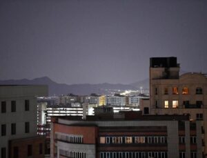 İran Medyası: ABD Saldırılarının Ardından Ülkenin Birçok Bölgesinde Patlama Sesleri Duyuldu
