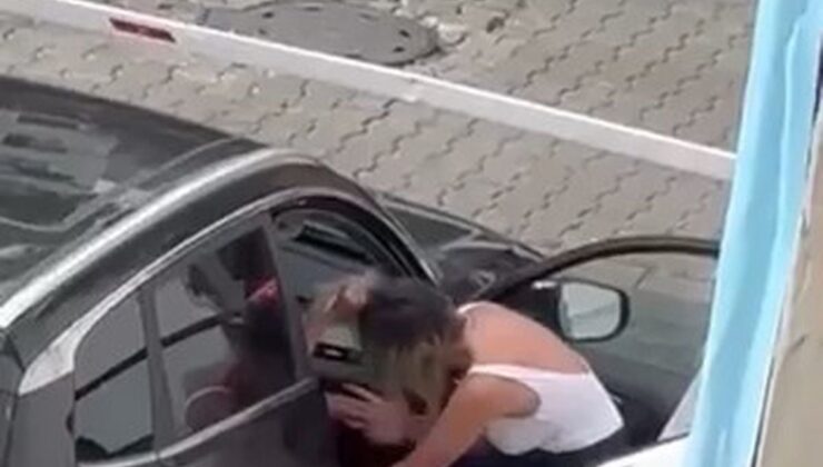 Kadıköy’de iki kadın arasındaki saç saça kavga kamerada