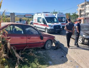 Kadirli’de iki otomobil çarpıştı: 5 yaralı