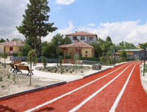 Kalfat Beldesinde Altyapı ve Üstyapı Çalışmaları Sürüyor