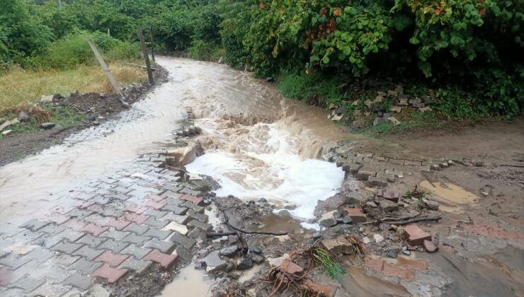 Kastamonu’da sağanak su baskınlarına yol açtı