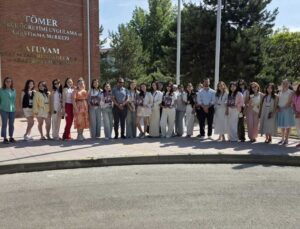Kazakistanlı öğrenciler Anadolu Üniversitesinde Türk dili ve kültürünü deneyimledi