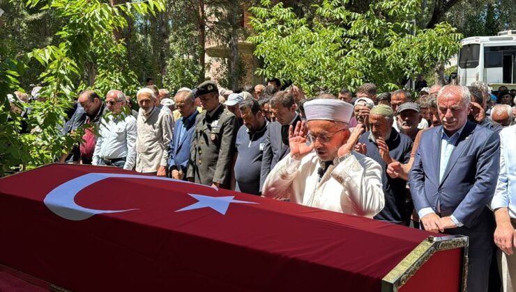 Kıbrıs gazisi Eşref Kabak son yolculuğuna uğurlandı