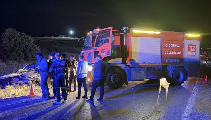 Kırşehir’de traktör ile otomobilin çarpıştığı kazada 1 kişi öldü, 1 kişi yaralandı