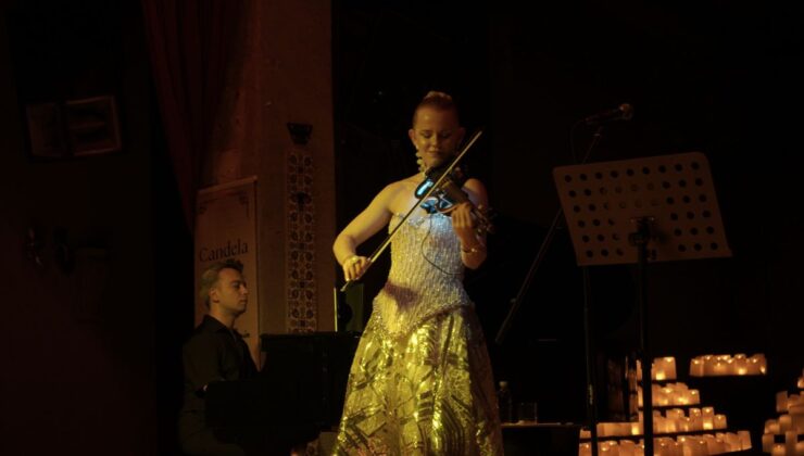 Mum Işığında Klasik Müzik ve Dans Şöleni