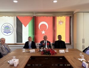 Of Belediyesinden İspanya Başbakanı Sanchez’e “fahri hemşehrilik beratı” kararı