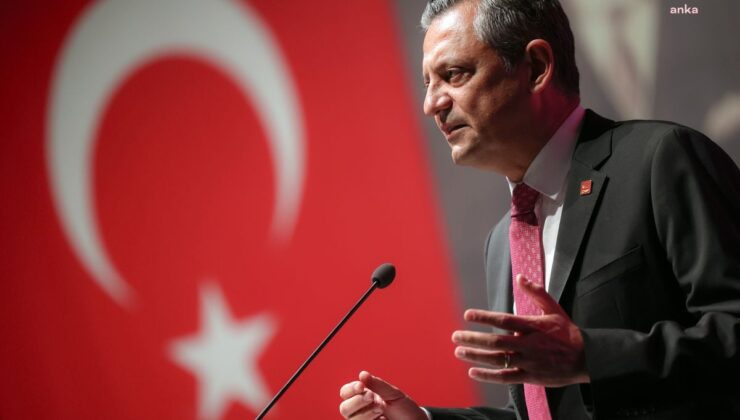 Özgür Özel’den Filenin Sultanları’na kutlama: ’86 milyonun yüzünü güldürdünüz’