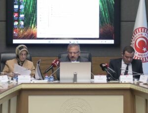 RTÜK’ten Akıllı İşaretler’e ‘bağımlılık’ ve ‘uygunsuz dil’ sembolleri ile yeni yaş kategorileri