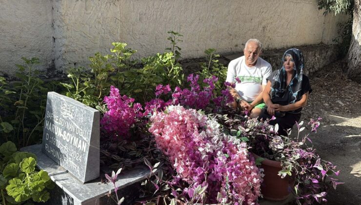 Safiye Soyman’dan oğlunun mezarında gözyaşı