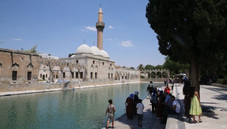 Şanlıurfa’da sıcak hava hayatı olumsuz etkiliyor