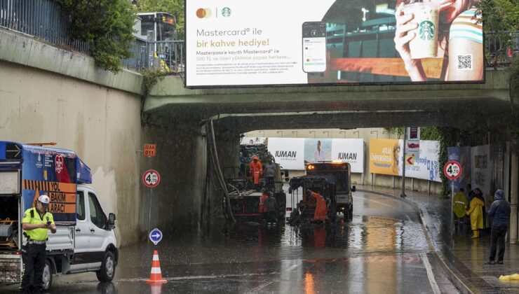 Şişli’de sağanak nedeniyle alt geçidi su bastı