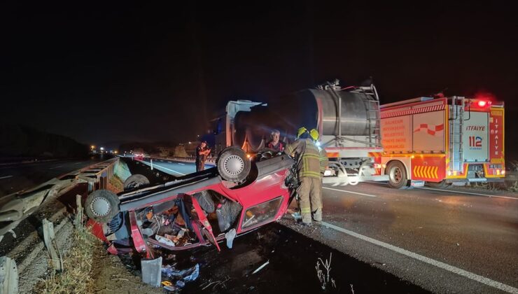 Susurluk’ta Otomobil Devrildi: 1’i Çocuk 5 Yaralı