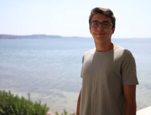 TÜBİTAK Fen Lisesi öğrencisi Deniz Tepe YKS’de büyük başarı