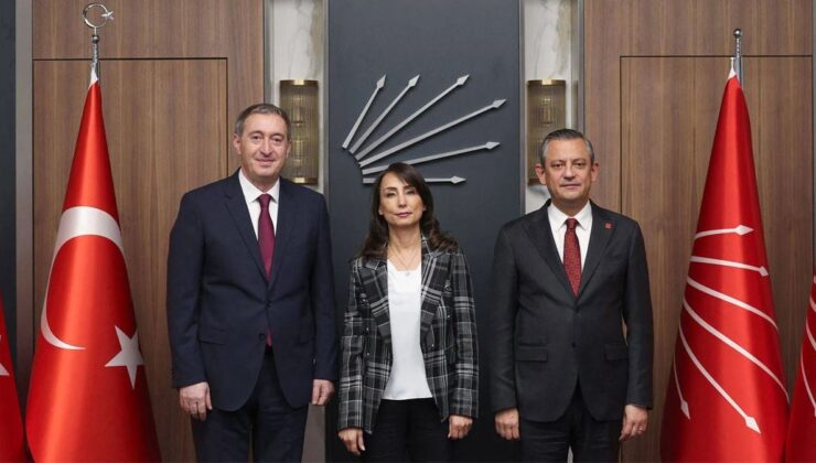 Tülay Hatimoğulları ve Tuncer Bakırhan’dan, YENİ Parti Kurucu Genel Başkanı Özel’e tebrik