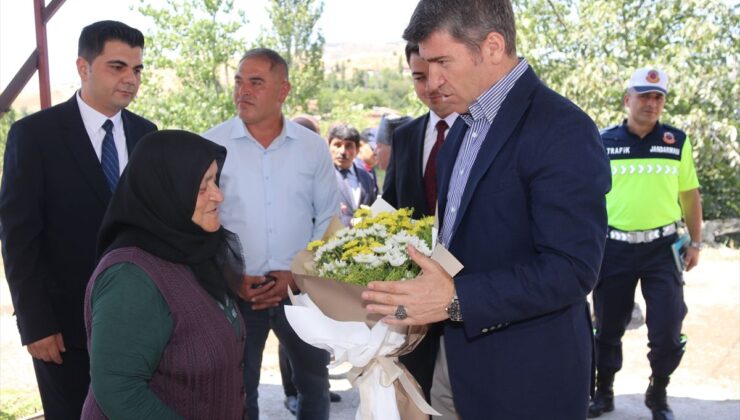 Vali Bakan, Kıbrıs şehidi Lütfi Aras’ın ailesini ziyaret etti