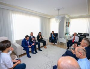 Vali Turan, şehit ailesini ziyaret etti