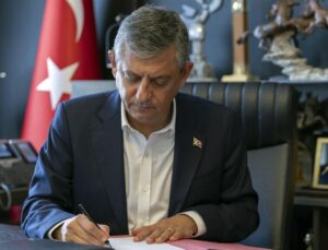 Yeni Parti’nin grup başkanvekilleri belli oldu