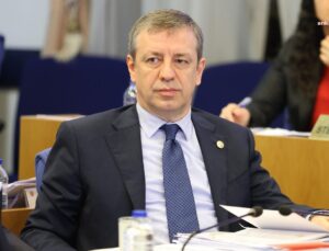 <a href="/finans/">FİNANS</a>