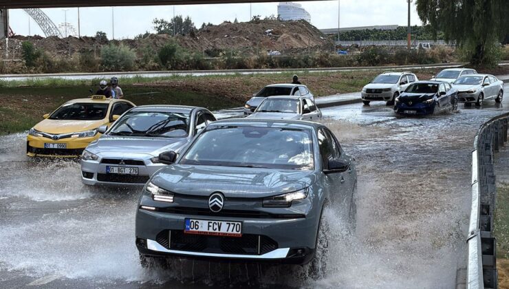 Adana’da Ani Sağanak ve Fırtına Hayatı Olumsuz Etkiledi