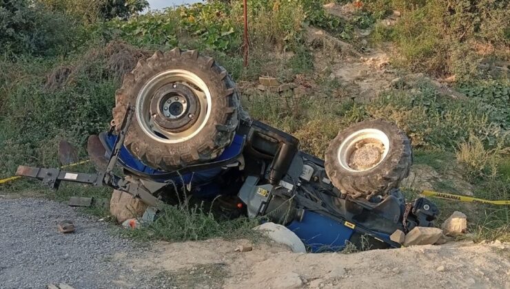 Adana’da devrilen traktörün sürücüsü ağır yaralandı
