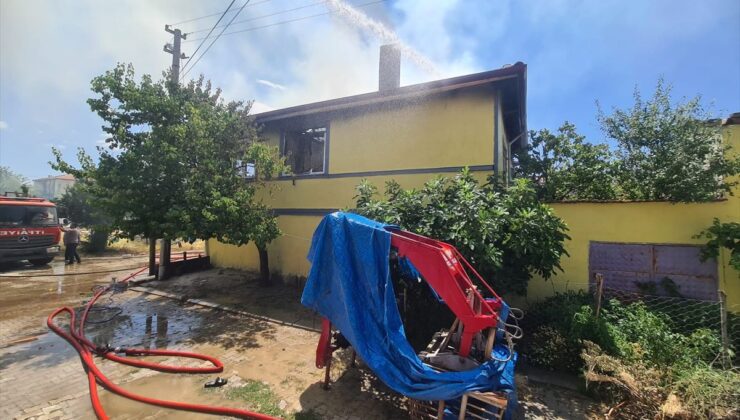 Afyonkarahisar’da evde çıkan yangın söndürüldü