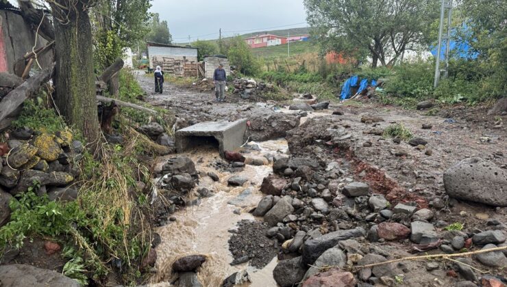 Ardahan’da Sağanak ve Dolu Köylere Zarar Verdi