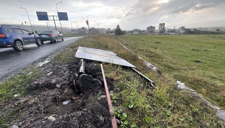 Ardahan’da Şiddetli Sağanak ve Dolu Hayatı Olumsuz Etkiledi