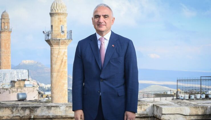 Bakan Ersoy: İki tarihi camiyi yeniden ibadete açıyoruz