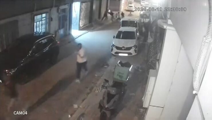 Bayrampaşa’da Polise Saldırı: 2 Polis Yaralı, 4 Şüpheli Tutuklandı