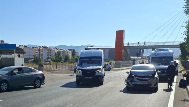 Bingöl’de Zincirleme Trafik Kazası: 5 Yaralı